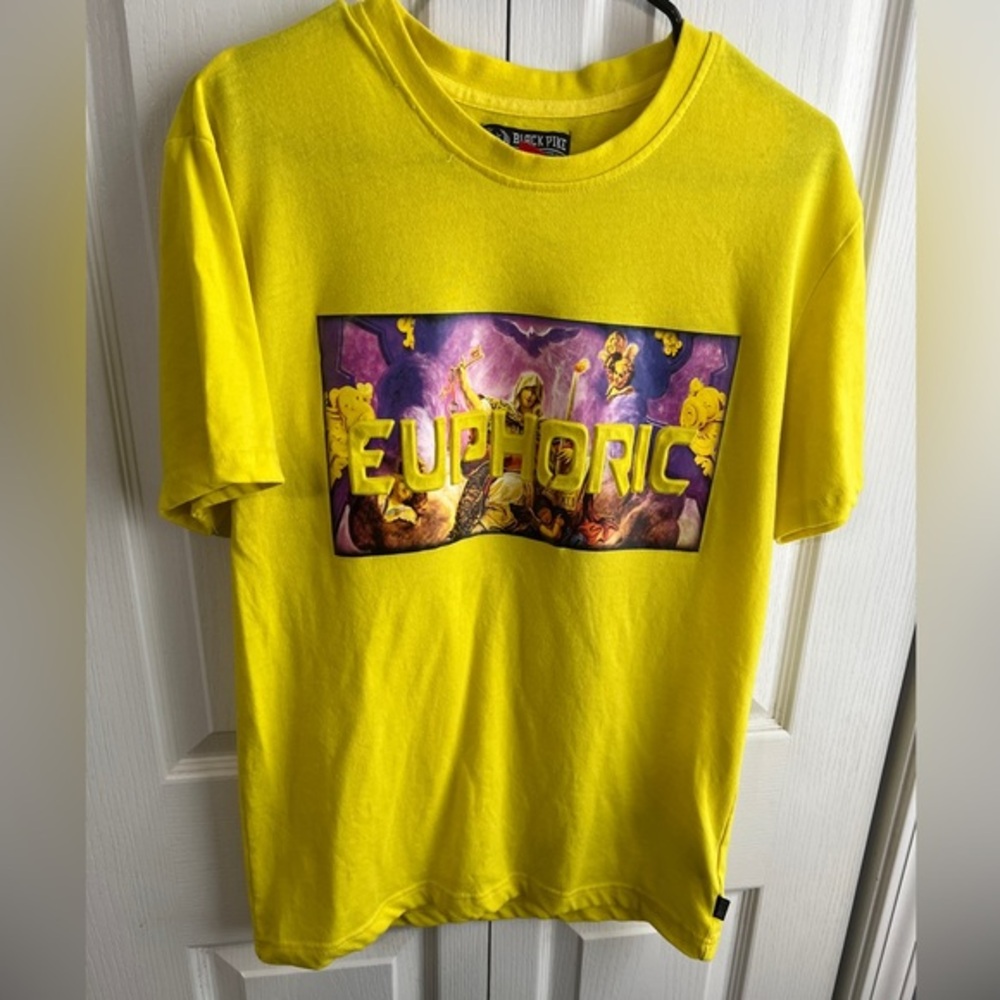 Black Pike Yellow Short Sleeve Euphoric‎ Tee Men's Size Medium Grunge Travel